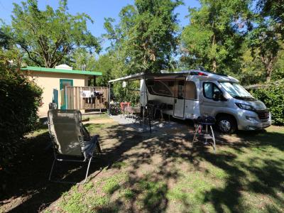 campingtahiti fr offre-sur-emplacement-pour-campeurs-au-camping-village-sur-les-lidi-di-comacchio-avec-code-de-reduction-et-camper-club 031