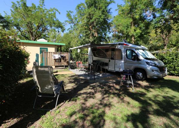 campingtahiti fr offre-sur-emplacement-pour-campeurs-au-camping-village-sur-les-lidi-di-comacchio-avec-code-de-reduction-et-camper-club 026